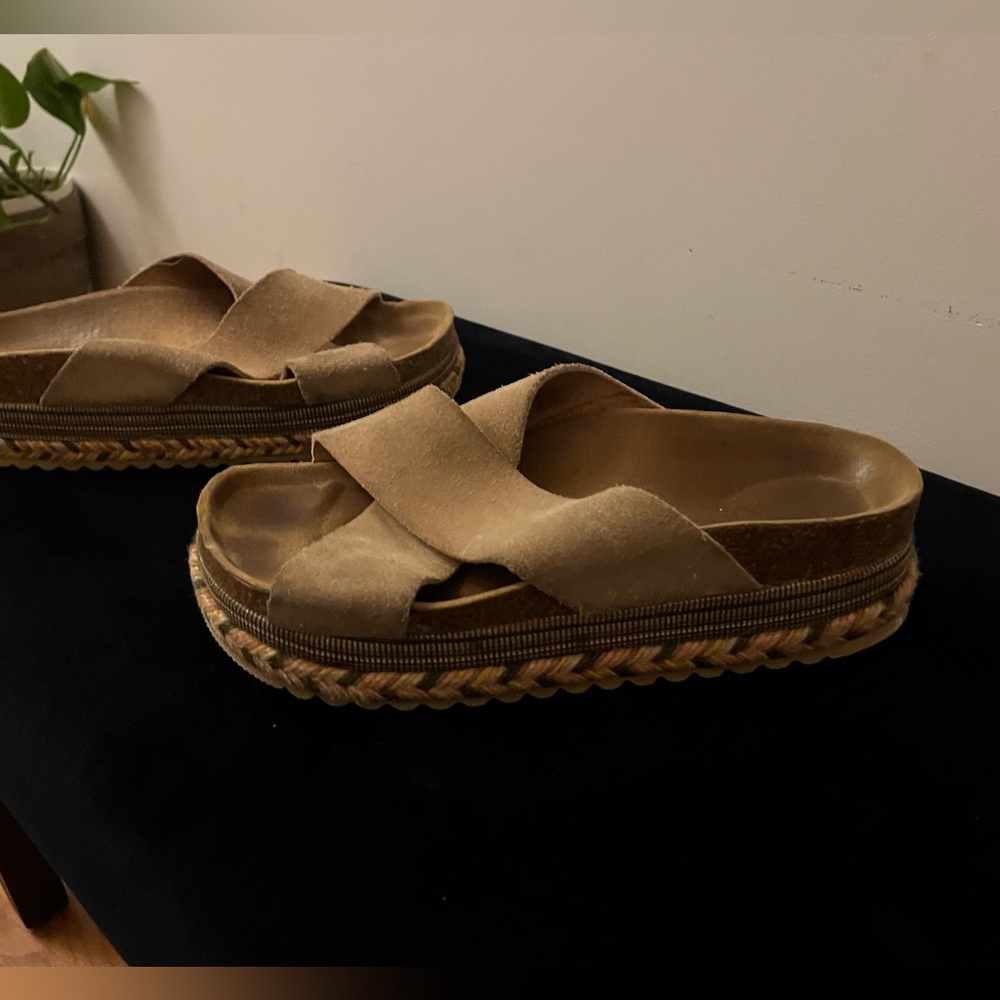 Chunky suede Platform Sandals